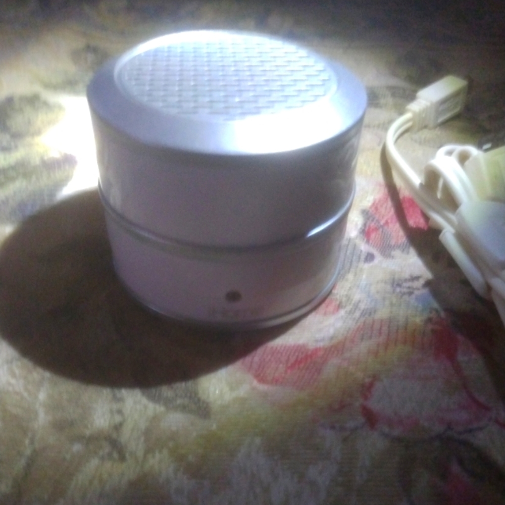 IHome Bluetooth speaker